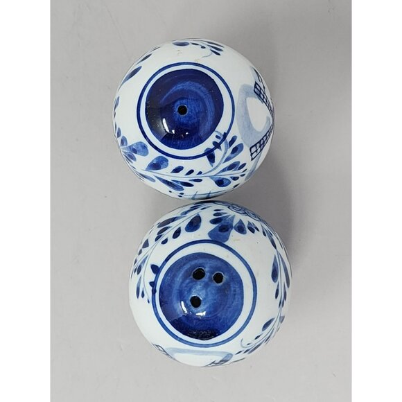 Delft Blue‎ Ceramic Salt & Pepper Shakers With Windmill & Floral Design - Picture 5 of 8